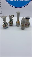 5 vases collectors 1 chip found on vase