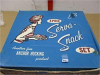 8 Piece Anchor Hocking Snack Set