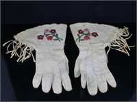 NATIVE ARTS BEADED LEATHER GLOVES