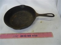 8" cast iron skillet (unmarked)