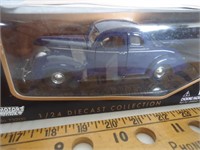 MotorMax 1940 Ford 1/24th die cast car