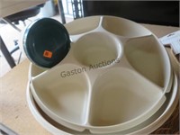 TUPPERWARE DIP TRAY WITH LID