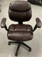 Leather Like Swivel Adjustable Office Chair