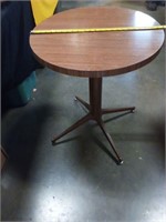 Table with metal base 24" top