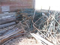 Approx. 1000 Used Steel T Posts (Green 5 1/2')