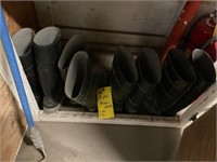 4 pair of rubber boots