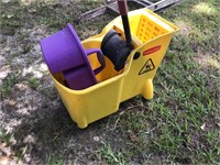 Mop bucket and cleaner tray