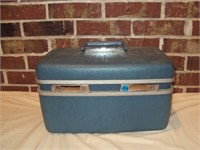 Vintage Travel Case - Excellent Condition