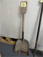 Vintage Shovel