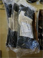 8 PAIRS OF HEAVY DUTY RUBBER GLOVES