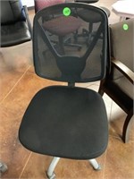 MESH BACK ROLLING OFFICE CHAIR