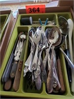 LOT FLATWARE & UTENSILS