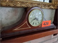 BATTERY OPERATED MANTLE CLOCK