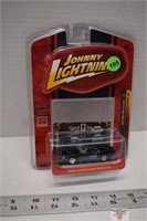 Johnny Lightning 1/64 Scale 69 Shelby GT-500