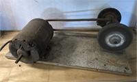 Bench mounted grinder