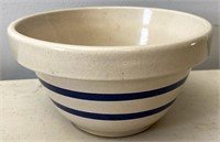 Ransbottom 1 1/2 qt  stoneware bowl