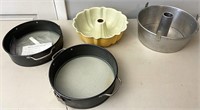 Bundt pans And pampered chef cheese cake pans