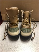 NIKE Hiking Boots 5Y