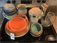 Assorted kitchen bowls