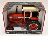 1/16 Ertl IH 856 Tractor w/ Hiniker Cab In Box