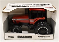 1/16 Ertl Case IH 7250 Tractor w/ Duals In Box