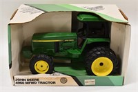 1/16 Ertl John Deere 4960 MFWD Tractor