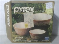 Vintage Pyrex Bowls