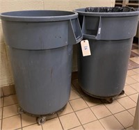 Trash Cans with Rolling Dolly