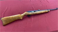 RUGER 10/22 Carbine Rifle. Wood stock