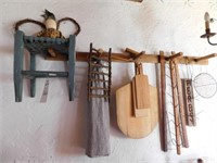 Primitive wall decor