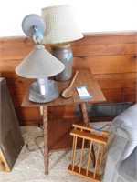 Oak parlor table, crock lamp, light