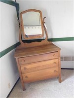 3-Drawer oak dresser with mirror
