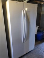 Whirlpool Side by Side Refrigerator Freezer