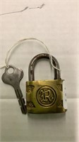‘’R" Lock & Key