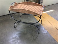 Metal tea table with weave top