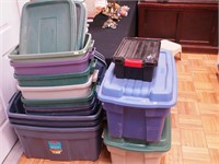 13 storage containers with lids including 10