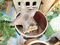 Wood shovel, crock jar, wood crows, house, crock