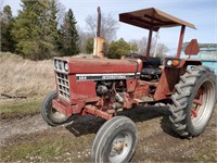 International 584 Tractor