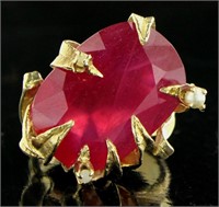 14kt Gold 28.99 ct Oval Ruby & Pearl Ring