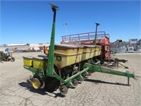 John Deere 7200 6R30 Planter