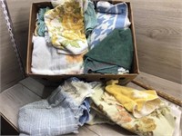 BOX OF TOWELS/ WASH RAGS/ LINENS BOX OF TOWELS/ WA