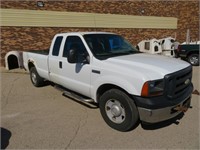 2007 Ford F250 SD XL 2WD Ext. Cab