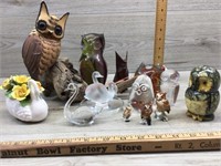 FLAT OF OWL FIGURINES AND PAPERWEIGHTS/ SWANS FLAT