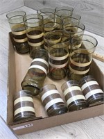 FLAT OF DRINKING GLASSES WITH JUICE GLASSES FLAT O
