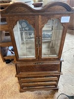 Wooden jewelry cabinet (13x25x13in.)