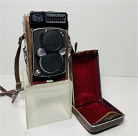 Yashica-Mat EM Camera, in Nice Case