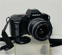 Yashica 200-AF Camera, AF 28-70mm Lens