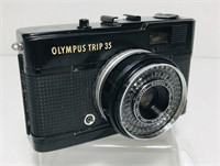 Olympus Trip 35. Black. 40mm lens