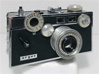 Argus C3 35mm. Lens coupled rangefinder. Black