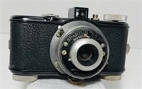 Spartus 35F model 400. Achromatic lens. Black and